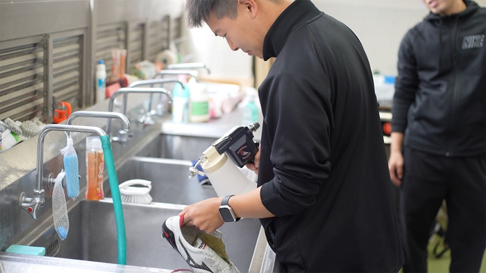 スポーツスパイクの洗浄2