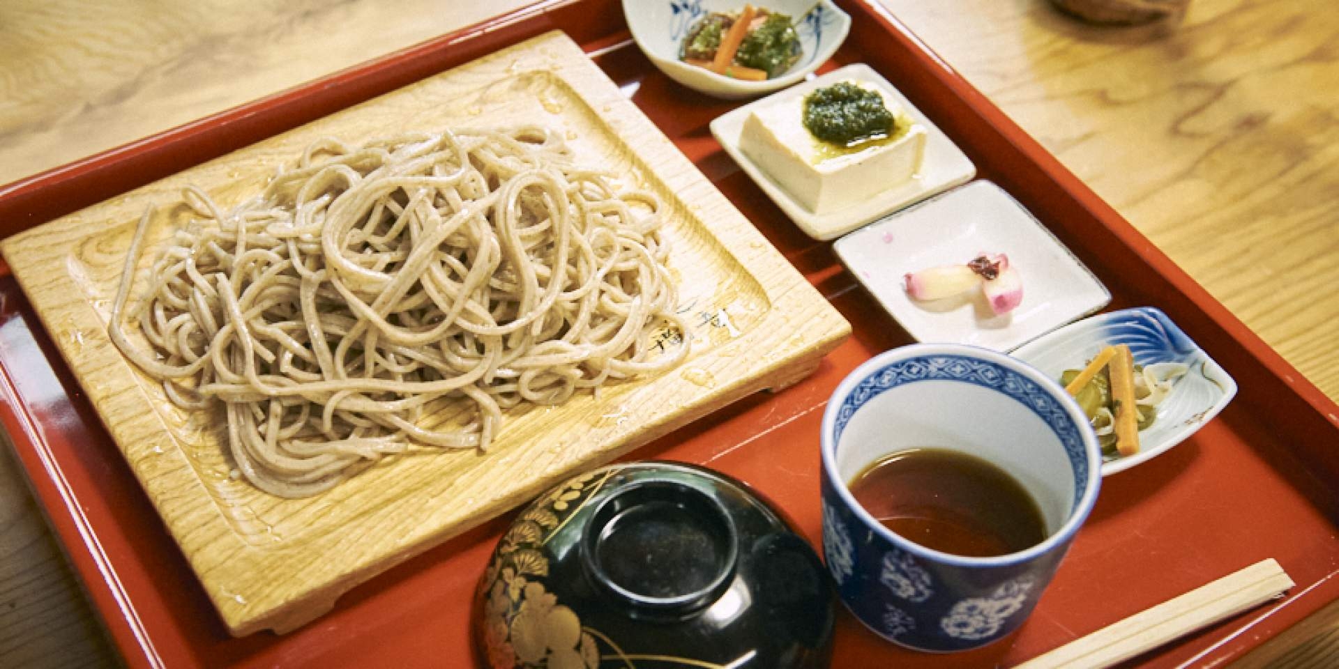体験の例:塩で食うのが一番美味い。蕎麦の断面が輝く「裁ちそば」打ち体験