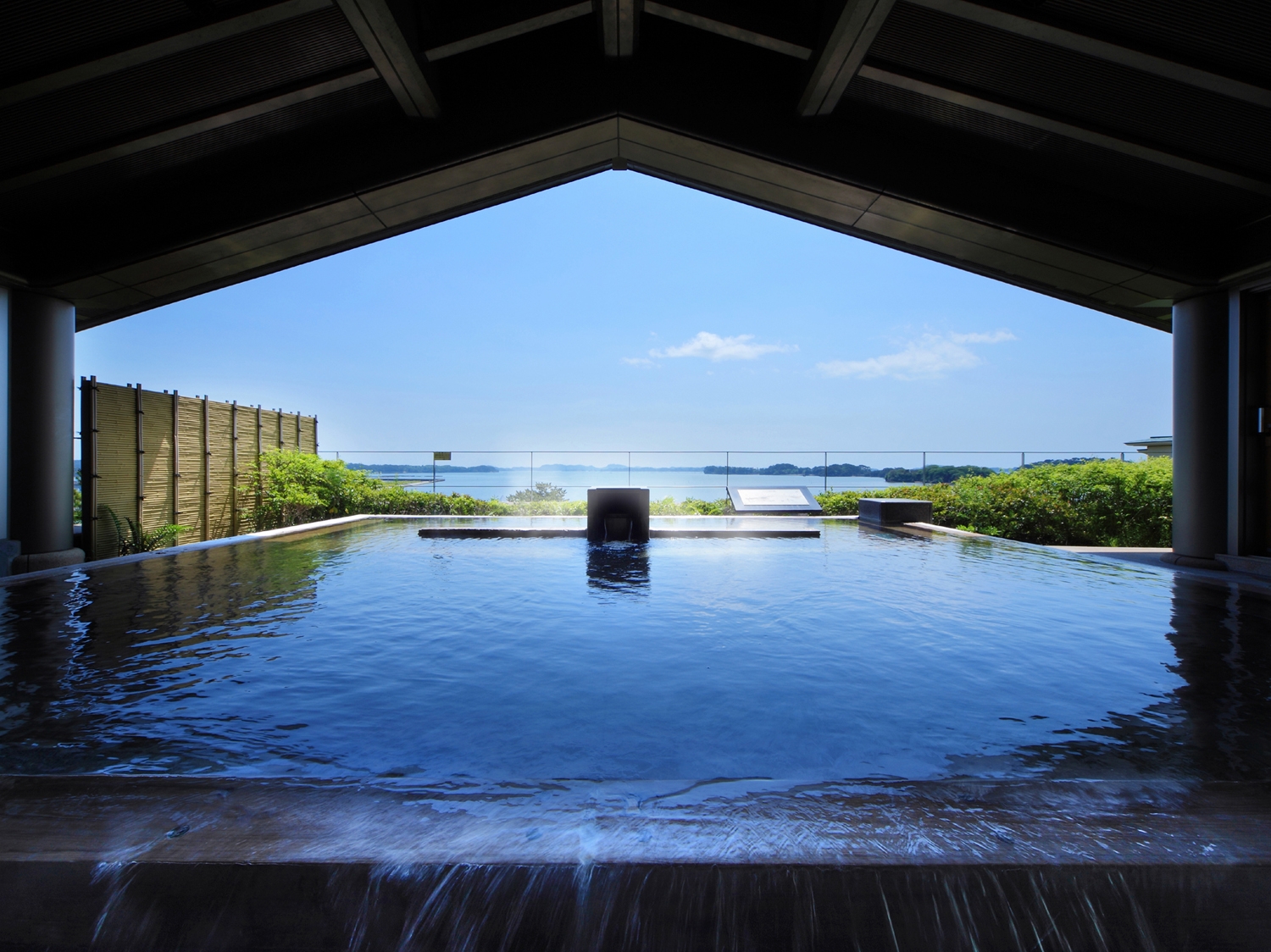 松島温泉 松島一の坊 松島湾を望む最上階露天風呂