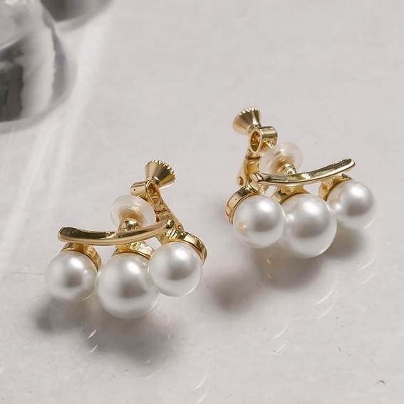 【18K】3連パールイヤリング