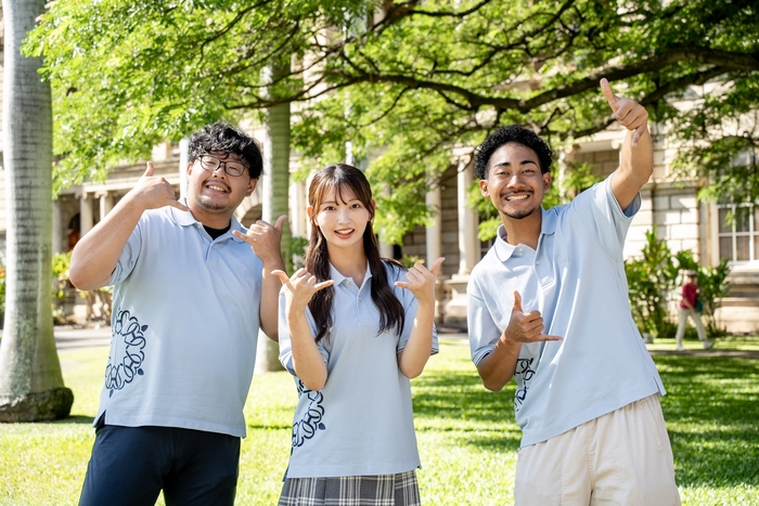 (左から)ケンガク(天雷プラム)、水映(みずは)、美優(みゆう)