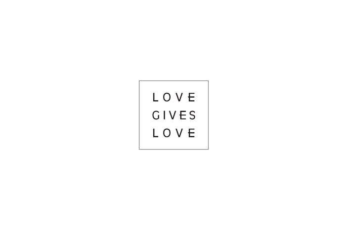 LOVE GIVES LOVE ロゴ