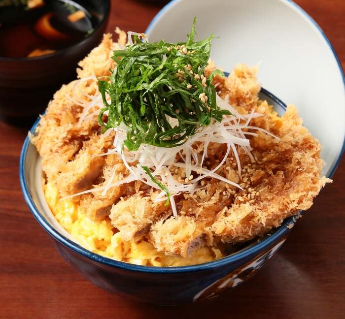 しそわさびかつ玉丼