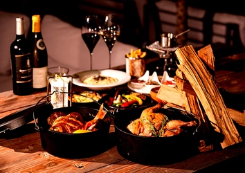 秋の夜空と共に… 東京・表参道「cafe terrace & bistro Queency」にて グランピング風ブイヤベース・シチューのコースが11月7日スタート