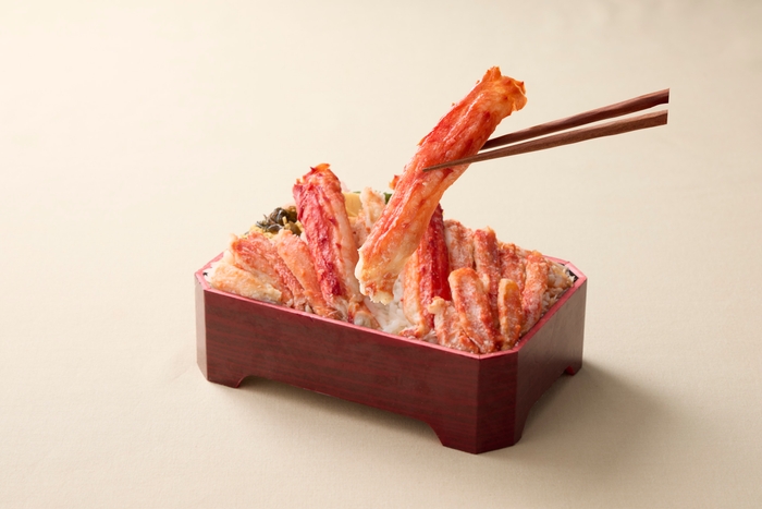 【鱗幸食品】「根室産たらばがに棒肉づくし弁当」