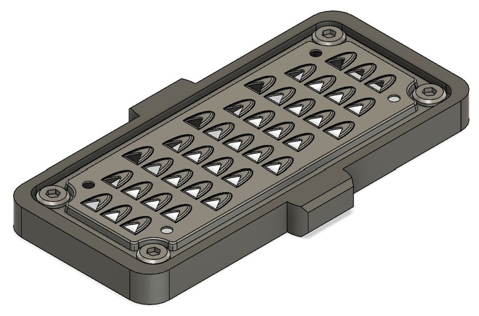 刃を取り付けた蓋部品