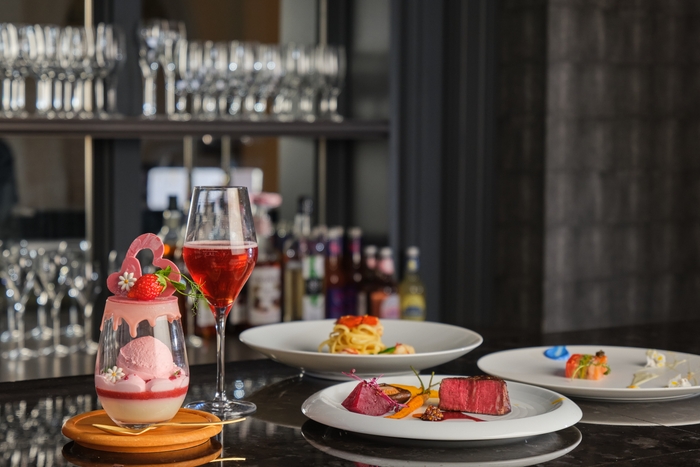 いちごパフェ付きディナーコース イメージ