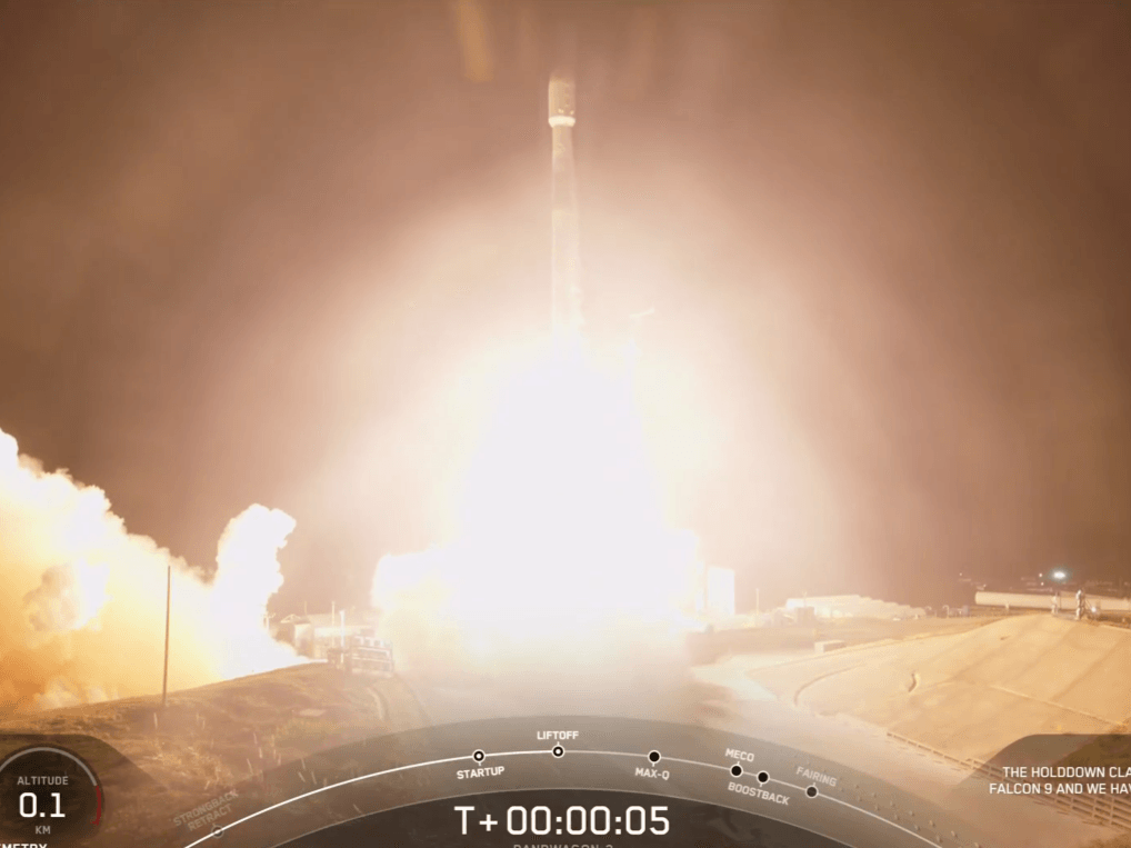 宇宙へ向けロケット発射の瞬間(写真提供元:株式会社SPACE NTK)