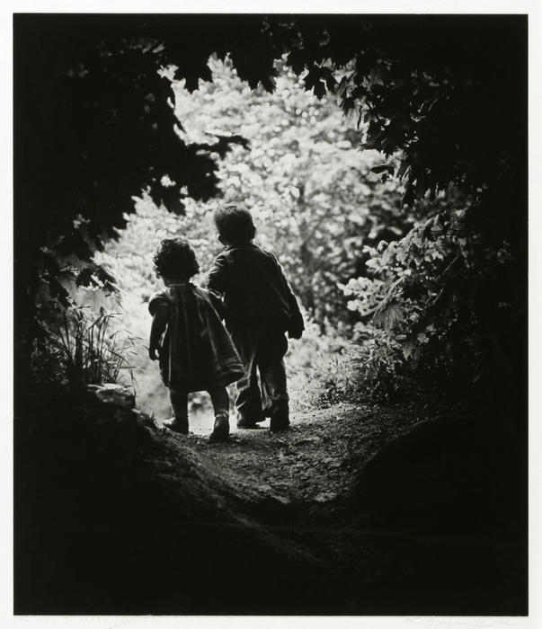 W.ユージン・スミス(アメリカ、1918-1978) 《楽園への歩み》1946年 (C)2017 The Heirs of W. Eugene Smith/PPS