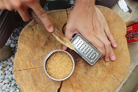 災害時にも使える「本格火起こしギア」、 廃食用油と空き缶でできる“自作ストーブ”の活用例も公開