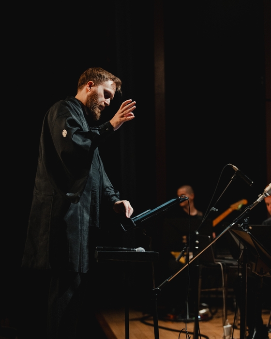 作曲を手掛けたニコラ・コウォジェイチク