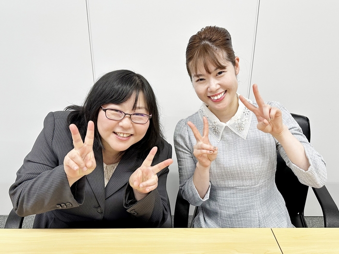 利用者Jさん(左)と田中支援員(右)