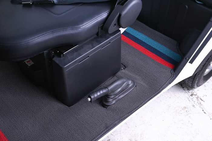 サイドブレーキ