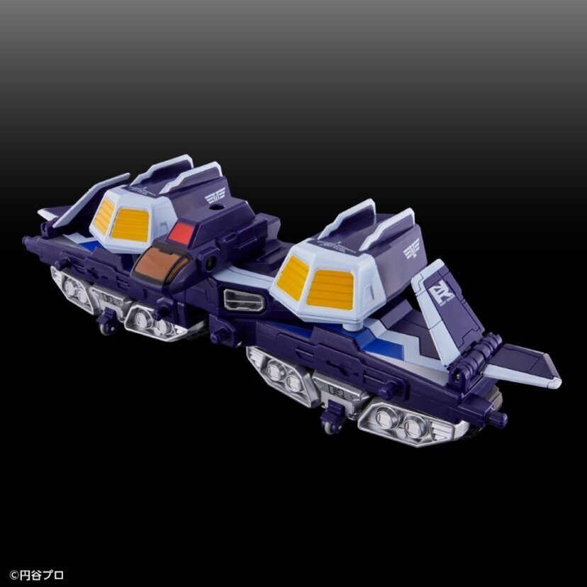 放映20周年『ウルトラマンネクサス』より 光る！鳴る！変形合体