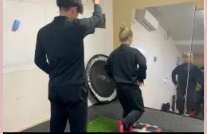 <ストレッチイメージ>マラソン前後に活用できるストレッチをプロから直接受けられる