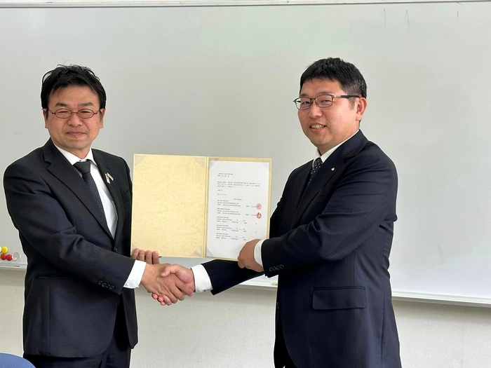 正田支部長(岡山第一支部・写真左)と丸田支部長(岡山第二支部・写真右)