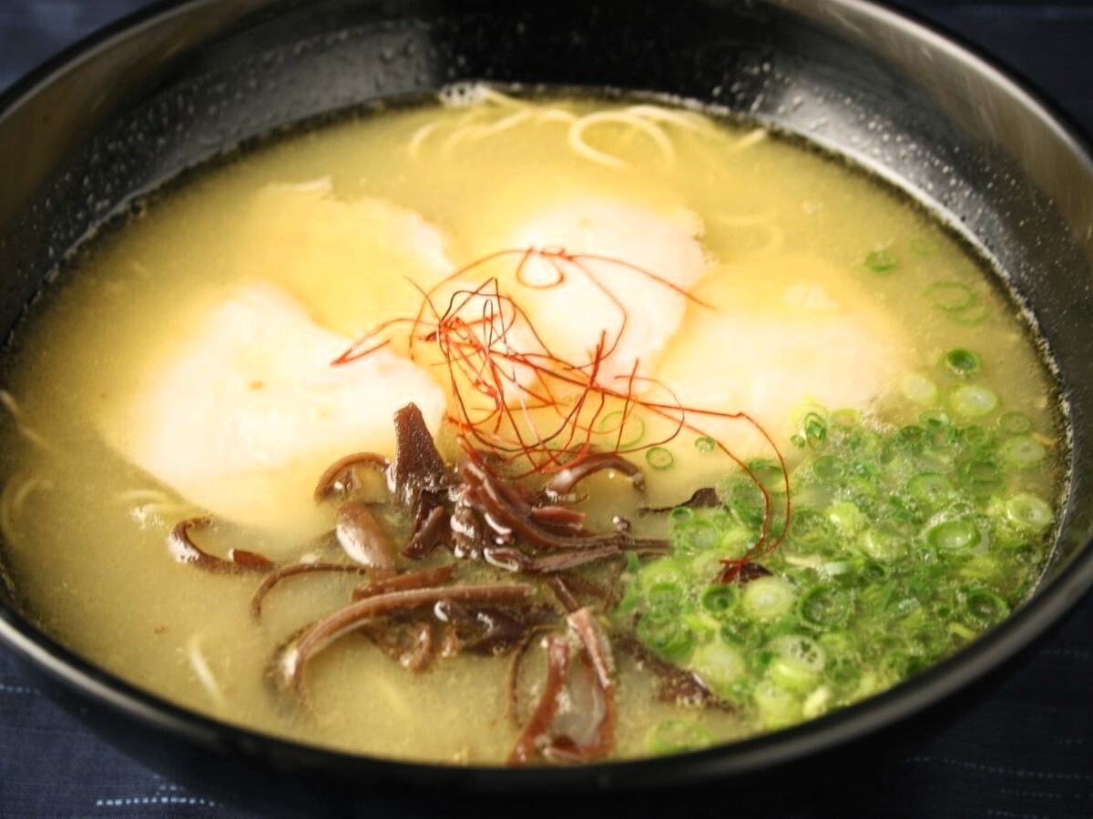 高宮赤鶏の鶏白湯ラーメン