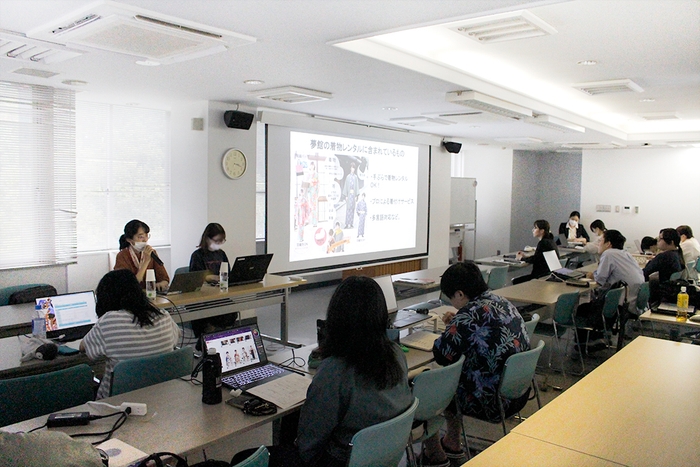 「夢館×京都芸術デザイン専門学校 産学連携プロジェクト」のオリエンテーションの様子