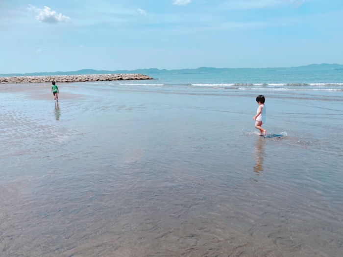 目の前のビーチでは海水浴が楽しめる