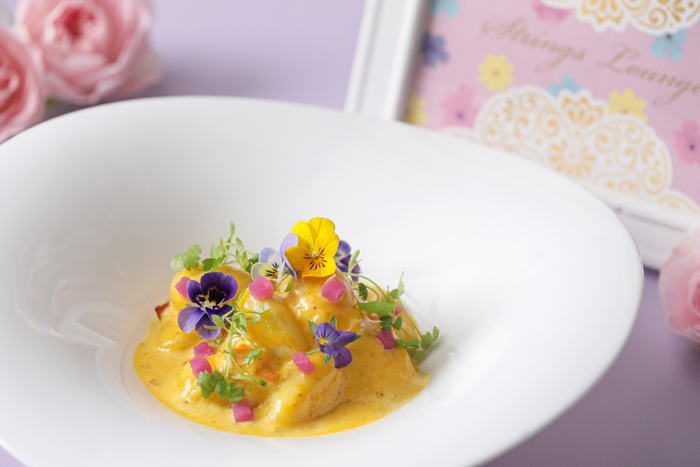 4月『ズワイ蟹とベーコンのニョッキ・カルボナーラ サフランの香り』イメージ