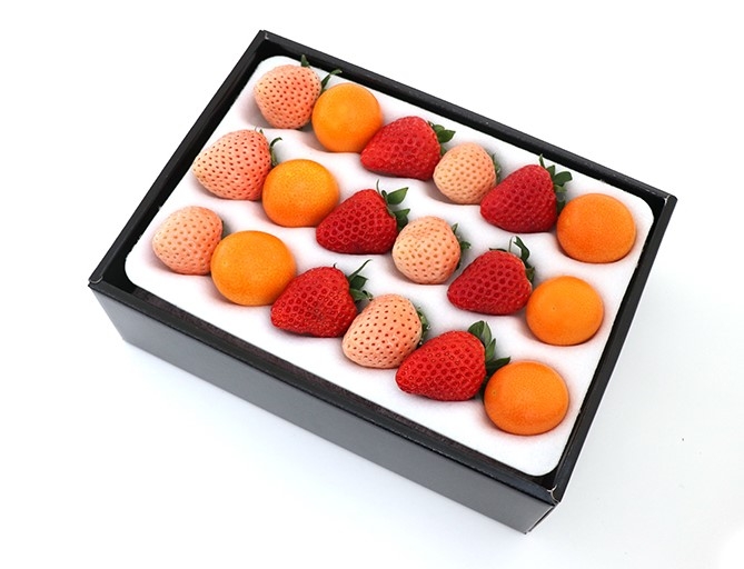 『紅白いちご&完熟きんかん』(化粧箱入)