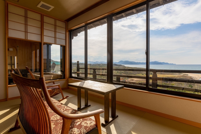 【客室】温泉展望ヒノキ風呂付和室