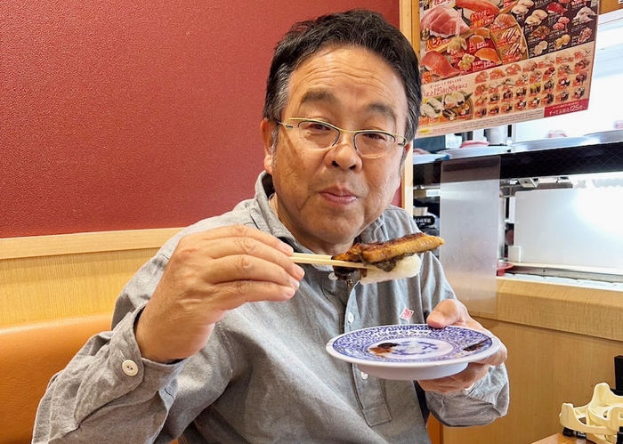 山本准教授も早速、舌鼓を打って「うまい!」