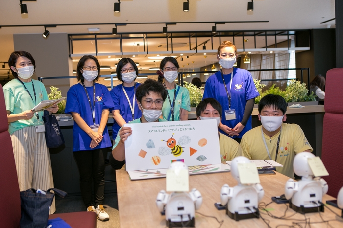 オリジナル絵本の読み聞かせ