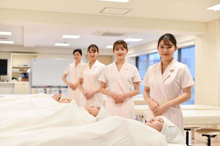 ミスパリ学園 卒業する時は、一流。