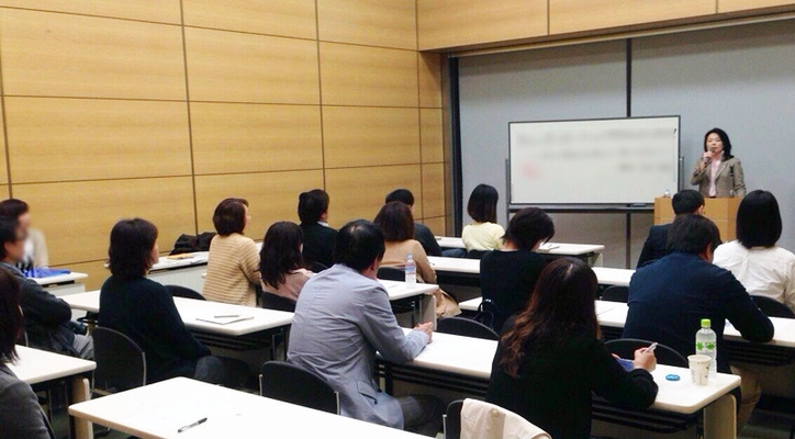 幸福度が過去最低、中高年にミッドライフクライシスの影　 コロナ禍以降40～50代女性相談者が2倍に増加