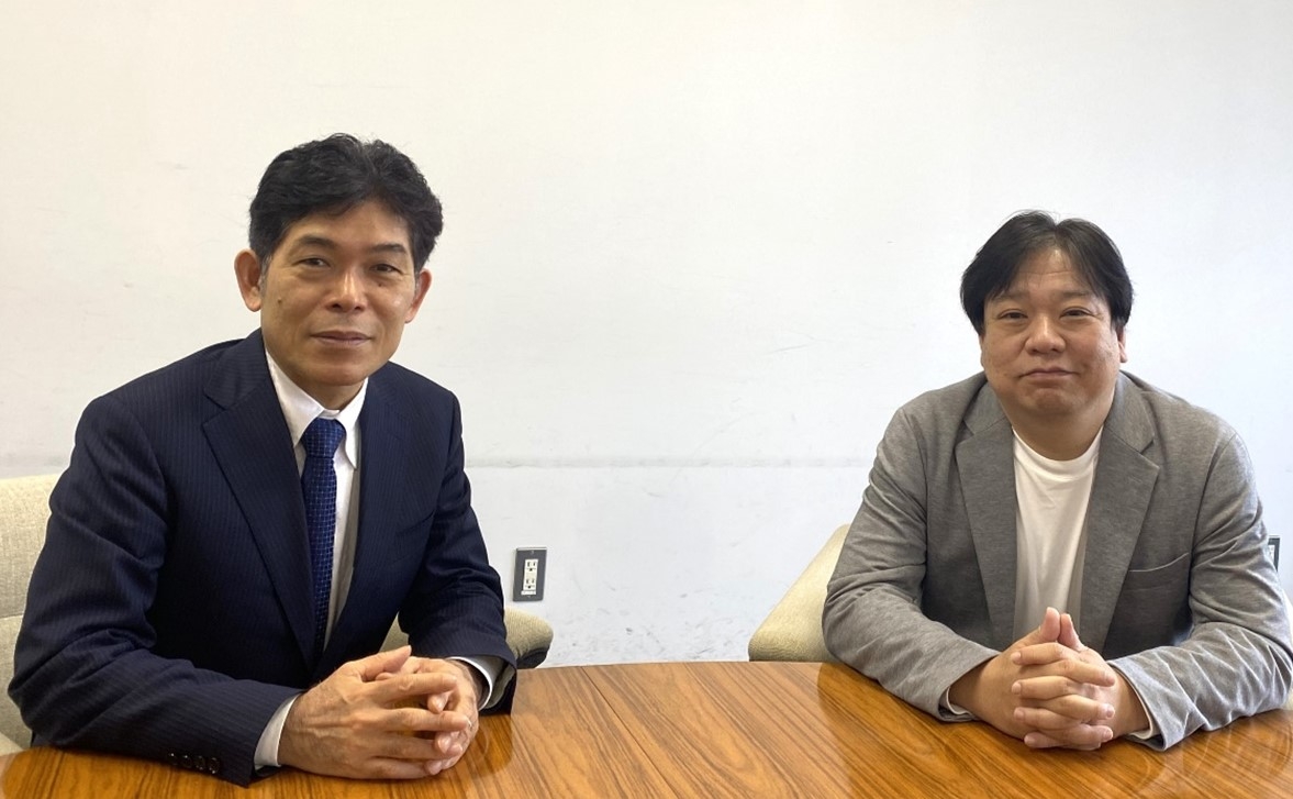 柳川 範之氏と代表取締役社長CEO 小田