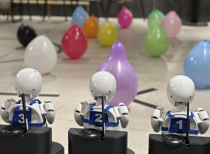 リリース・トップ画像 OriHime 風船割