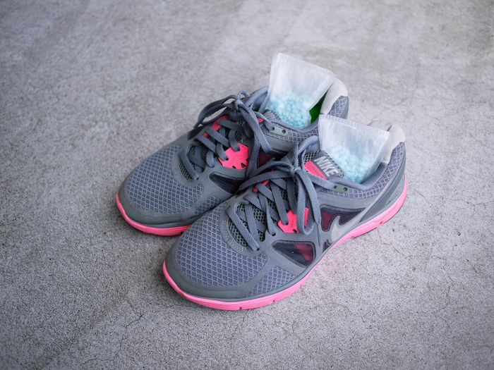 シューズ用サシェは1晩入れておくと翌朝にはニオイ解決!(個人差はあります)