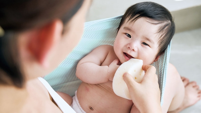 手首の弱った産後ママに