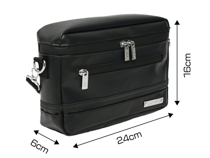 ちっちゃなフォルムに見えますが、収納力はバッチリ!