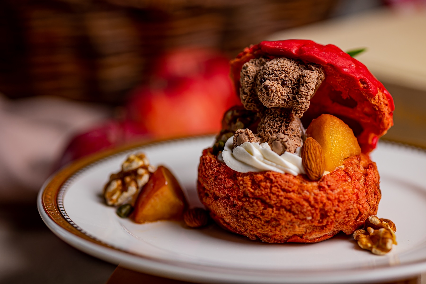 【オプションスイーツ】「くまさんのかくれんぼ」シュークリーム (+1,500円)イメージ