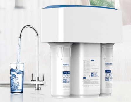 図. 住宅用浄水器の製品画像