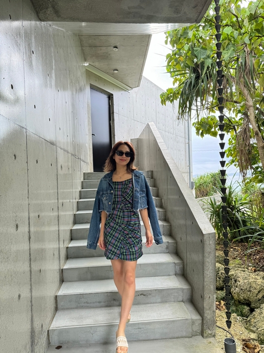 LECEB SESOKO VILLA Seaside deluxe suite 外階段にて