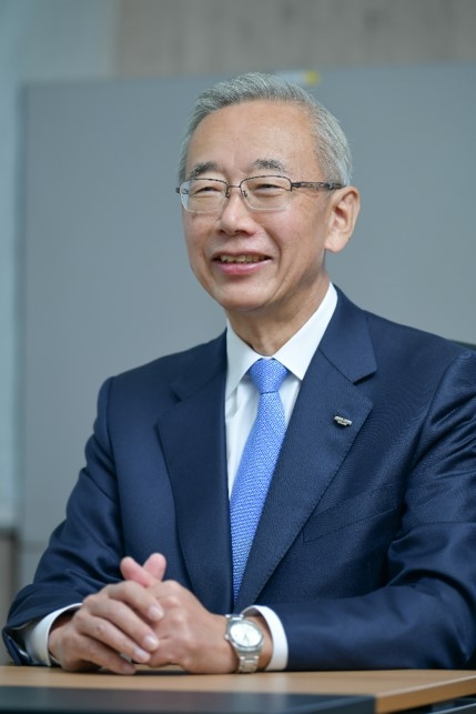 著者:里和永一