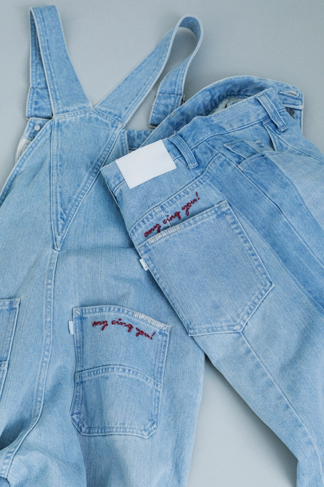 デニムオーバーオール￥14,300税込 ・デニムパンツ￥12,650税込