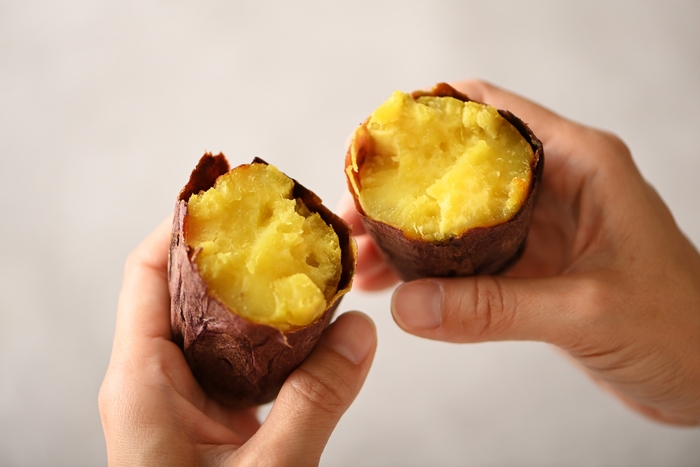 焼き芋(うなぎ芋・紅はるか・シルクスイート) 各300円~(税込)