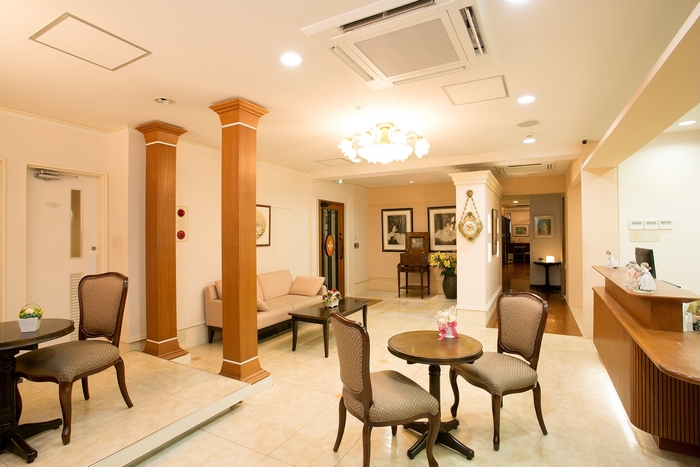 キャロリーヌ立川店/受付エリア