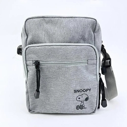 スヌーピーの優秀ショルダーバッグ特集！シンプルデザインでユニセックスに活躍