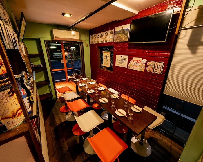 2号店は6名様から貸切可能!