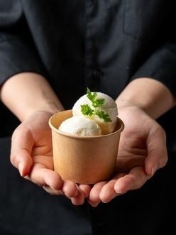 季節で変わる自家製アイスクリーム【宿泊者:220円 / 外来:440円】