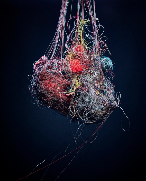 裴相順(BAE, Sang sun)《The Chandelier5》2018年_Archival pigment print 個人蔵 ※“裴”は正しくは、「裴」の上にけいさんかんむり