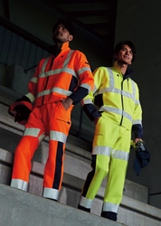 あらゆる角度からの視認性を確保し事故を防止 　クラス2適合の新型高視認性安全服を発売