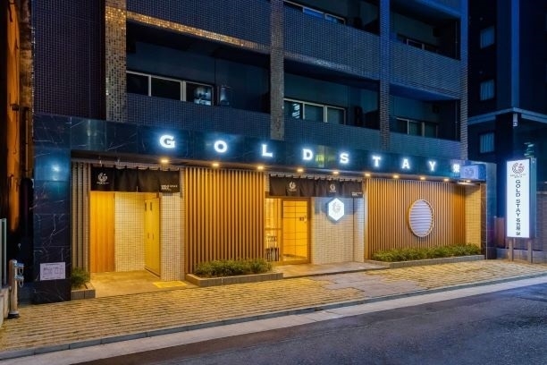 ホテル外観 夜間