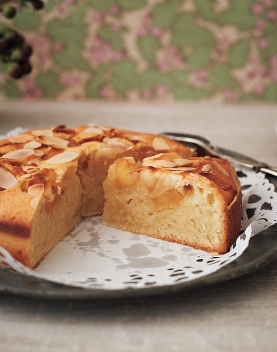 りんご入りフィナンシェ