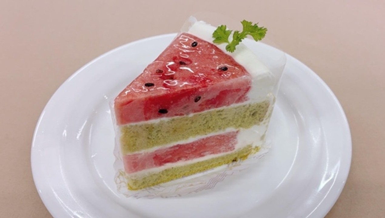 近⼤ICTスイカのショートケーキ